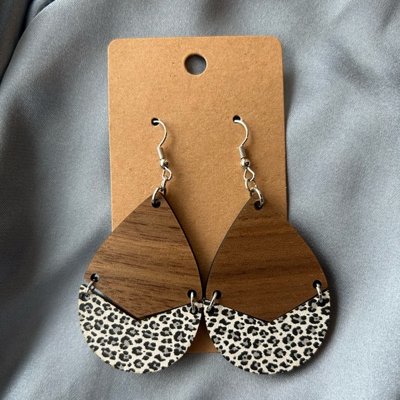 Jewelry - Leopard print and wood earrings with sliver hooks